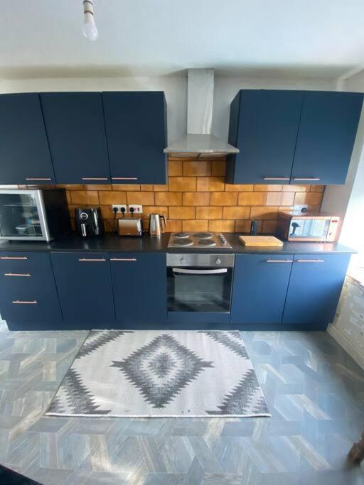 Mountain View Two Bedroom Llwynypia Esterno foto