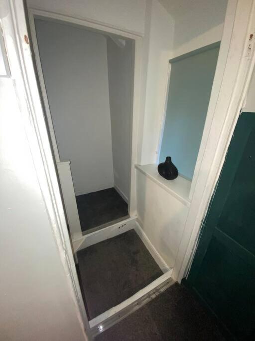 Mountain View Two Bedroom Llwynypia Esterno foto