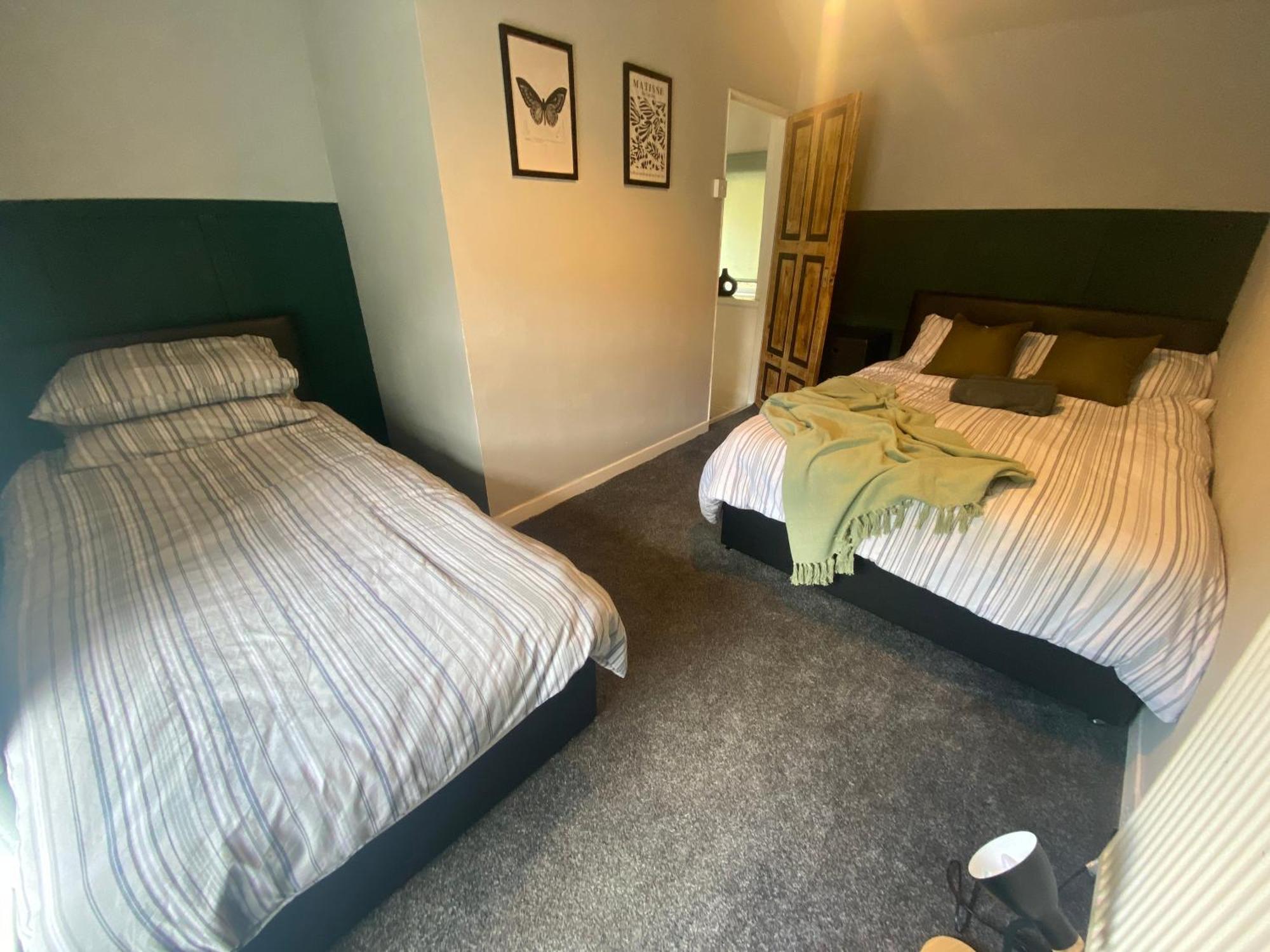 Mountain View Two Bedroom Llwynypia Esterno foto